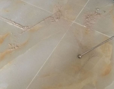 宝应瓷砖空鼓维修公司分享粘合剂选择不当在瓷砖铺贴过程中可能导致以下问题