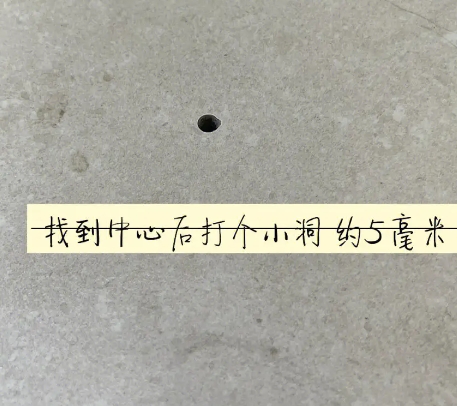 宝应瓷砖空鼓维修公司专业解答在瓷砖铺贴过程中，如果砂料搅拌不均匀，将会带来以下问题